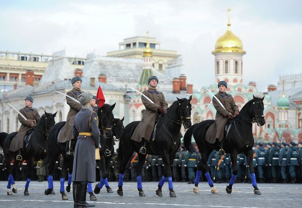 82 годовщина парада 7 ноября