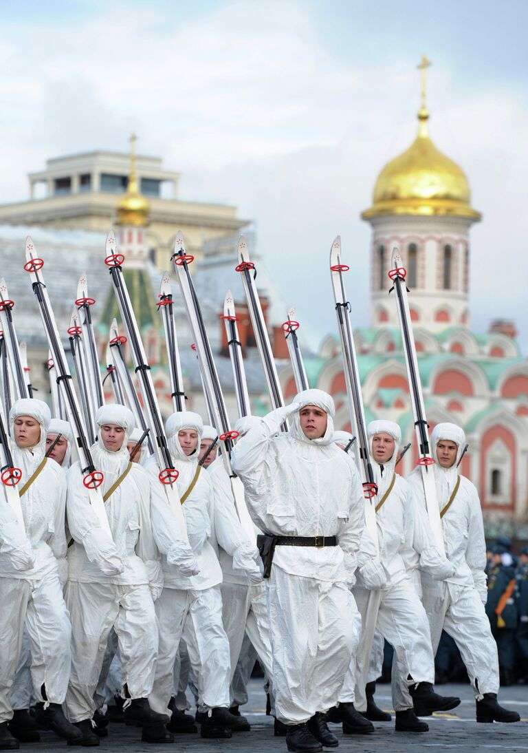 Генеральная репетиция марша в честь годовщины парада 1941 года