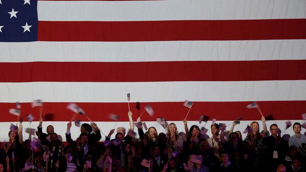 Сторонники Барака Обамы празднуют его переизбрание на должность президента США