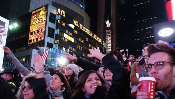 Жители Нью-Йорка празднуют победу Барака Обамы на Таймс-сквер