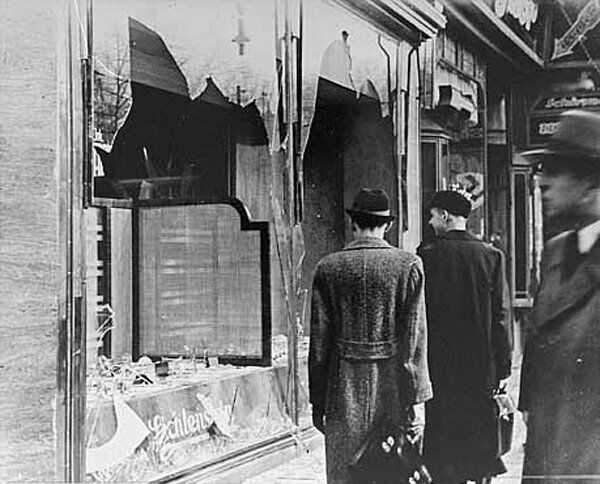 Хрустальная ночь, прошедшая в ночь с 9 на 10 ноября 1938 года Хрустальная ночь, прошедшая в ночь с 9 на 10 ноября 1938 года
