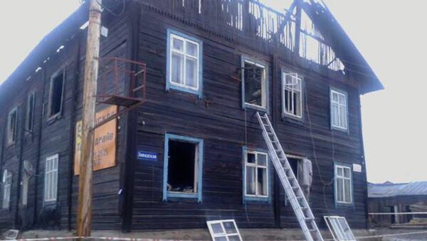 Последствия пожара в жилом доме в поселке Сарс