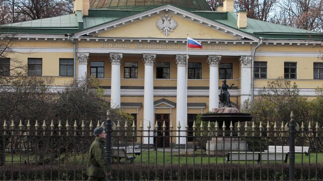 Здание Военно-медицинской академии имени Кирова в Санкт-Петербурге