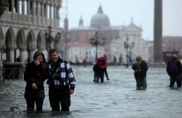 Затопленные улицы в Венеции 