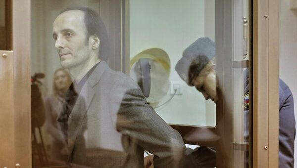 Юсуп Темерханов, обвиняемый в убийстве бывшего полковника Юрия Буданова, в зале заседаний Мосгорсуда. Архив