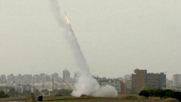 Запуск ракет системы ПРО Железный купол в окрестностях Тель-Авива