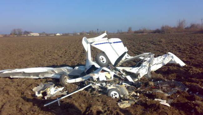Легкомоторный самолет упал в Краснодарском крае