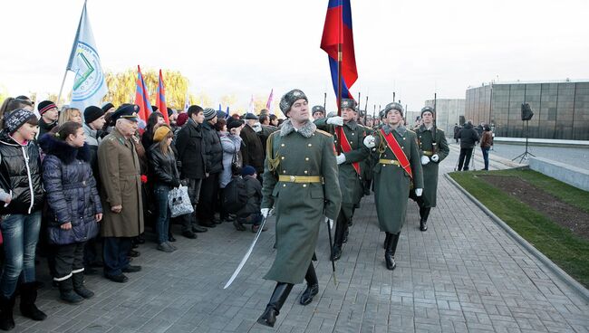 Марш военных на Мамаевом кургане