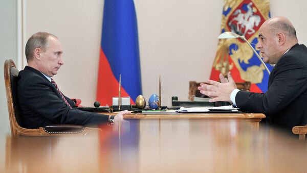 Президент РФ Владимир Путин и глава ФНС Михаил Мишустин, архивное фото