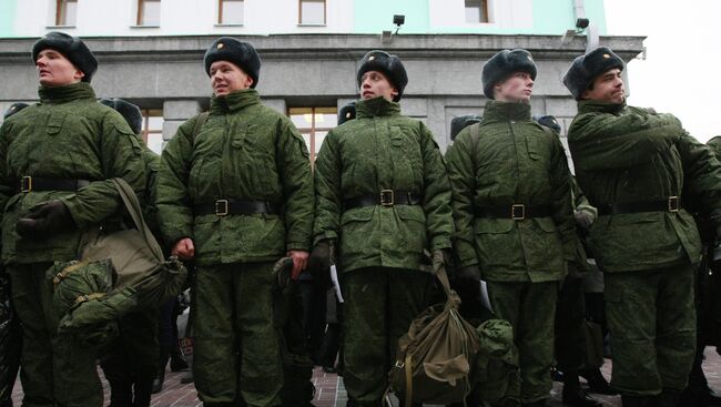 Отправка новобранцев на службу. Архивное фото