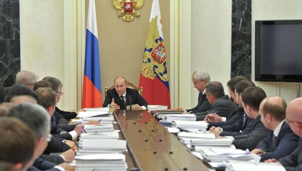 Владимир Путин на заседании наблюдательного совета Агентства стратегических инициатив, архивное фото