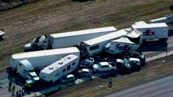 Крупная авария близ города Бомонт в Техасе