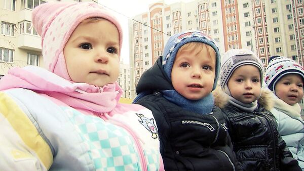 Суррогатное материнство в России: истории детей и родителей