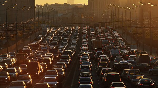 Автомобильные пробки на улицах Москвы, архивное фото