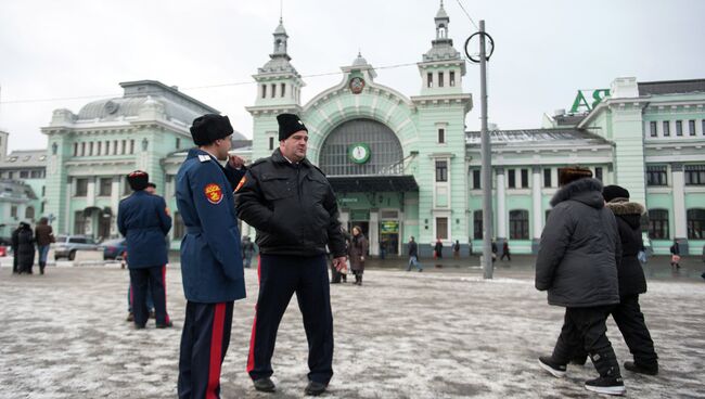 Казаки на Белорусском вокзале в Москве