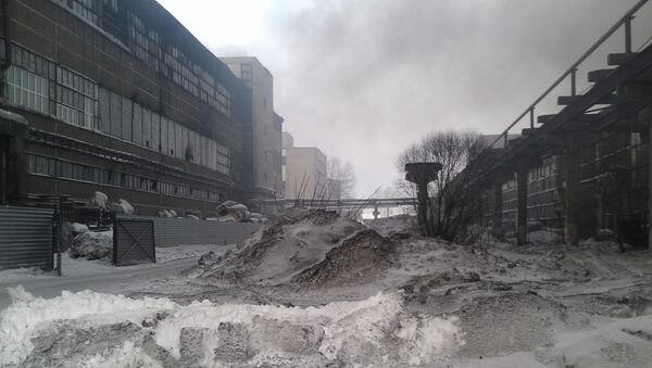 Пожар на заводе резинотехнических изделий в Барнауле