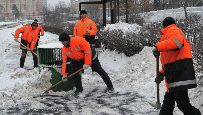 Уборка снега в Москве