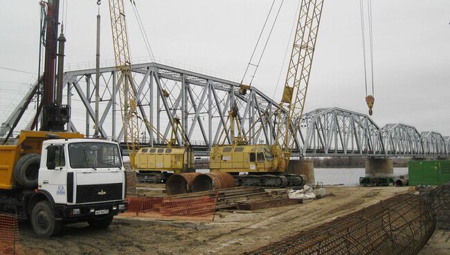 Мост через Ахтубу в Астраханской области