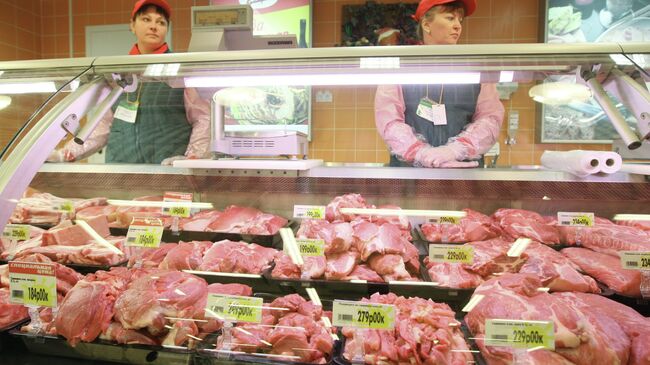 Продажа продажу мяса и мясных продуктов в гипермаркете