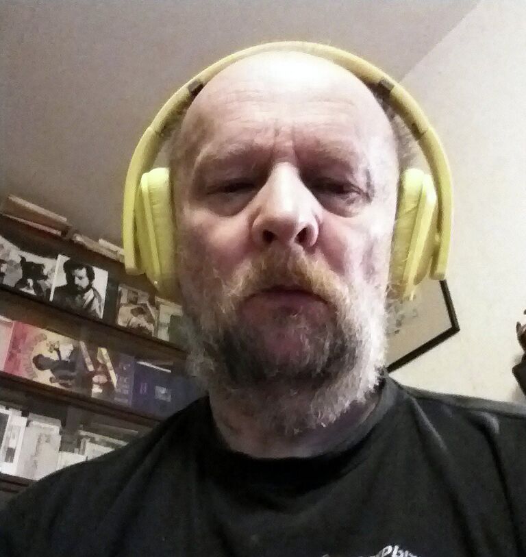 Автор в наушниках Nokia Purity Pro от Monster Автор в наушниках Nokia Purity Pro от Monster