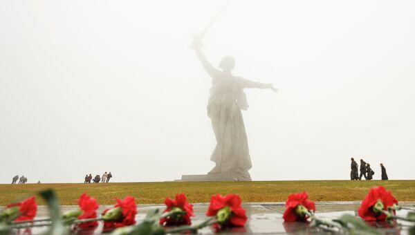 Монумент Родина-Мать на Мамаевом кургане в Волгограде. Архивное фото