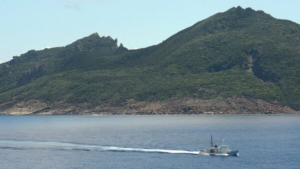 Корабль береговой охраны Японии патрулирует территорию спорных островов Сенкаку. Архивное фото