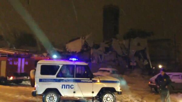 Трехэтажное здание обрушилось в Таганроге. Кадры с места ЧП