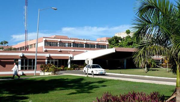 Медицинский центр хирургический исследований, где, предположительно, находится на лечении Уго Чавес