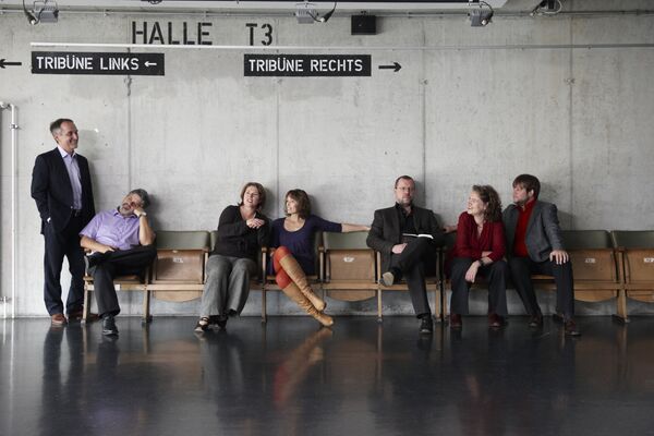 Участники немецкого ансамбля Neue Vocalsolisten Stuttgart Участники немецкого ансамбля Neue Vocalsolisten Stuttgart