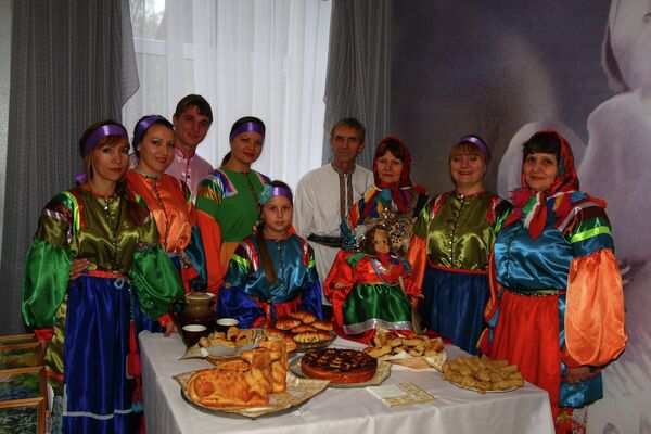 Cемейная гостиная «Крепкая семья - богатство Ставрополья», организованная в холле Дворца бракосочетаний