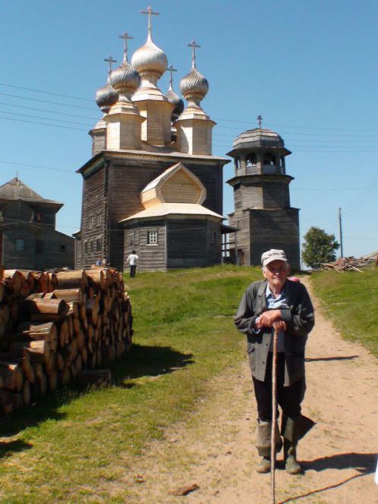 Александр Порфирьевич Слепинин у храма святителя Николая Чудотворца (1636 год)