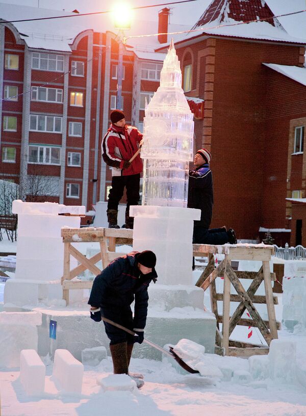 В Салехарде прошел Х международный фестиваль ледовой скульптуры «Полярная рапсодия»