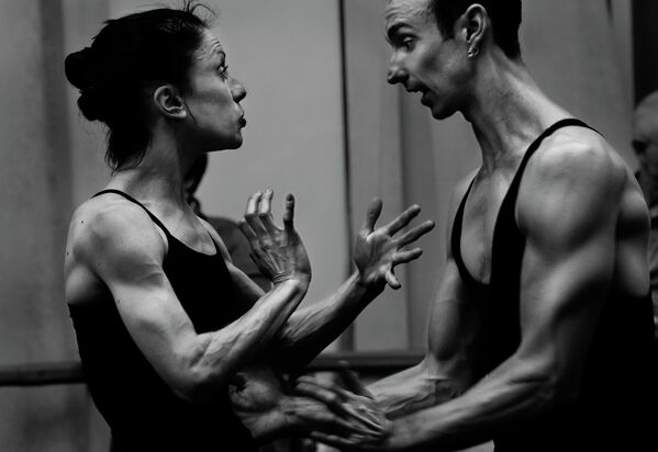 Артисты балета Талия Евтушенко и Уильям Ли Смит на репетиции в Большом Театре, 15 сентября 2011 года.