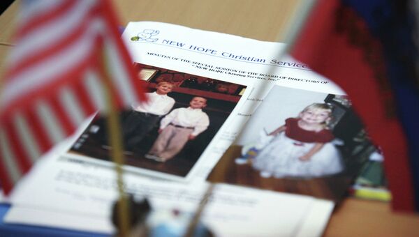 Усыновление российских сирот американцами. Архивное фото