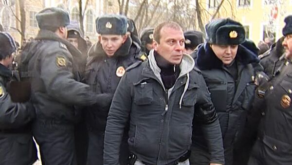Задержания на митинге за честное расследование суицида водителя в Петербурге