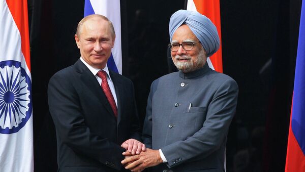 Президент России Владимир Путин и премьер-министр Индии Манмохан Сингх 