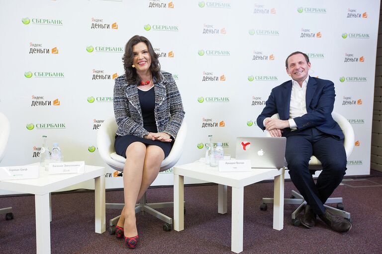 Гендиректор Яндекс.Деньги Евгения Завалишина и Аркадий Волож