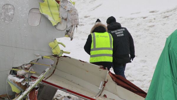 Последствия крушения самолета ТУ-204 в аэропорту Внуково
