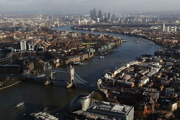 Вид на Темзу со смотровой площадки небоскреба Shard в Лондоне
