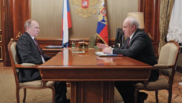 Президент России Владимир Путин и губернатор Республики Хакасия Виктор Зимин 