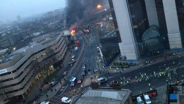 Вертолет разбился в центре Лондона