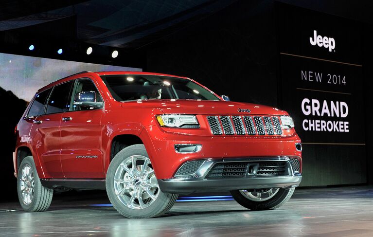 Автомобиль Jeep Grand Cherokee на автосалоне в Детройте, США