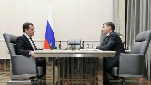 Дмитрий Медведев (слева) и Владимир Якушев