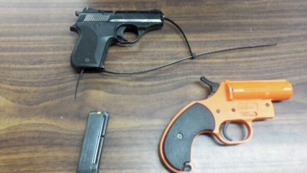Пистолет, который был обнаружен в ранце первоклассника одной из школ Нью-Йорка