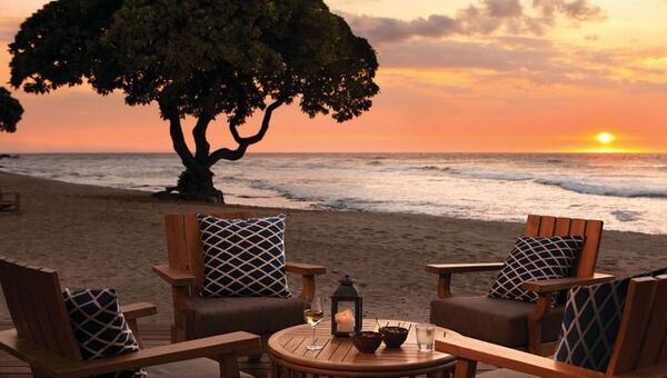 Пляж на территории отеля Four Seasons Resort Hualalai at Historic Ka'upulehu на Гавайских островах