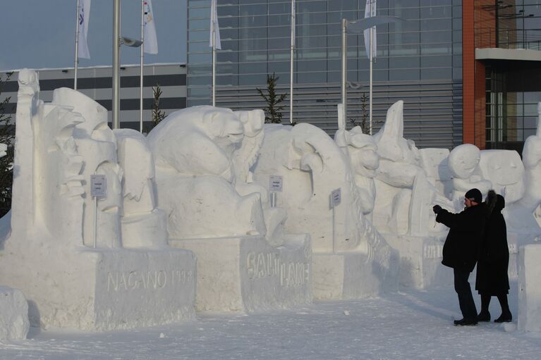 Чемпионат мира по снежной скульптуре в рамках Всемирного форума снега в Новосибирске