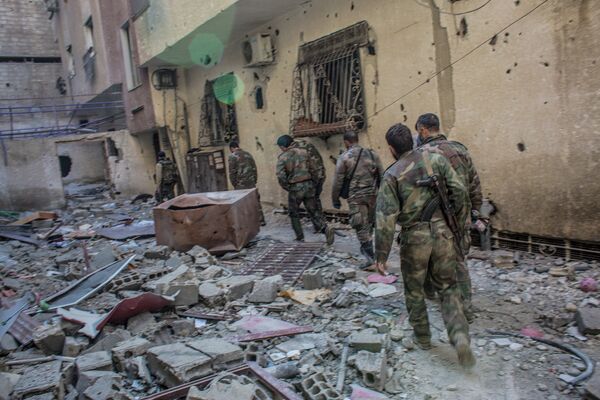 Военнослужащие сирийской армии в городе Дарайя, Сирия