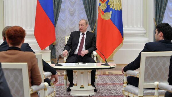 В.Путин встретился с членами студенческих спортивных клубов