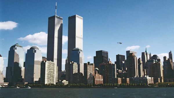 Всемирный торговый центр, разрушенный террористами 11 сентября 2001 года. Архивное фото.
