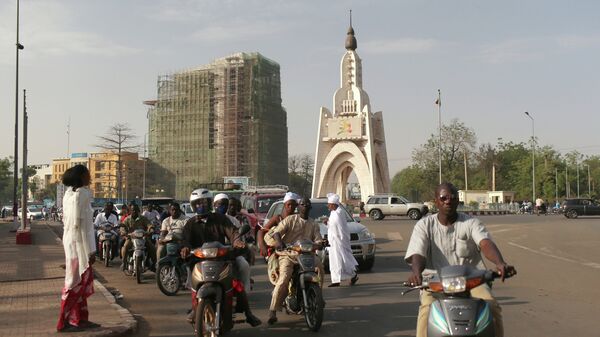 Одна из улиц города Бамако в Мали